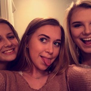 Meet your Posher, Macy